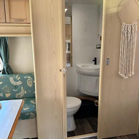 Mietwohnwagen 2 Personen Kemping